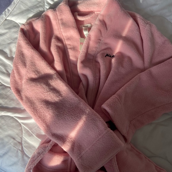 Pink Bath Robe - Picture 2 of 4